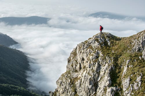 Bien se préparer en montagne : Préparation physique et acclimatation à l’altitude