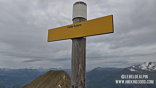 Plaque au sommet